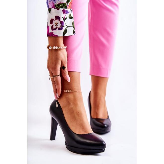 Fekete színű körömcipő, hölgyeknek