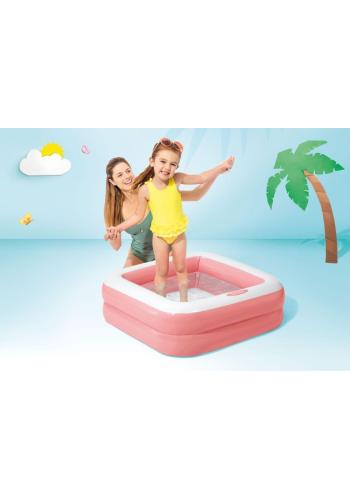 Rózsaszín medence gyerekeknek