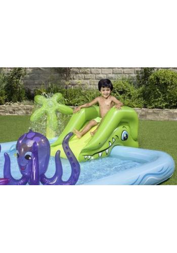 Gyermekek vízi játszótere - akvárium